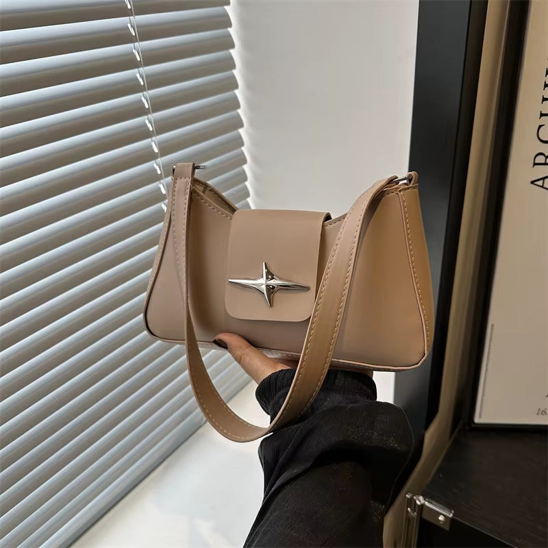 Causal shoulder bag 